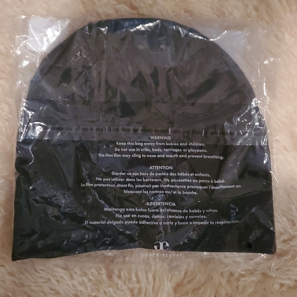 GRACE ELEYAE The Slap Satin-lined Cap Bonnet Black - Picture 5 of 5